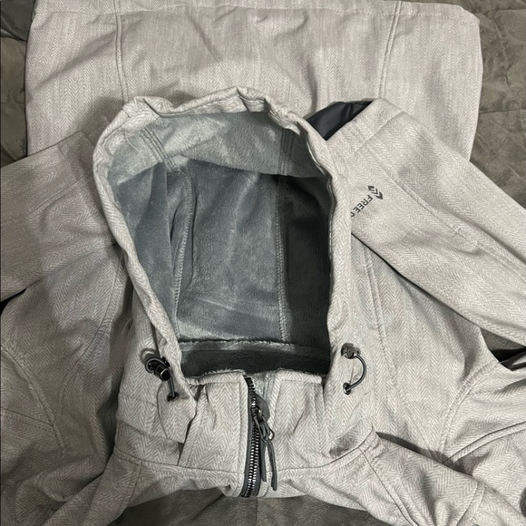 Woman’s jacket - Picture 3 of 15